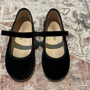 COPY - Childrenchic black velvet Mary Janes. Size eu28(us 11)
